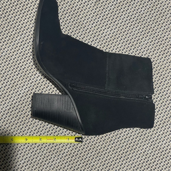 Nine West Bolt Suede Bootie Size 8M - Picture 6 of 9